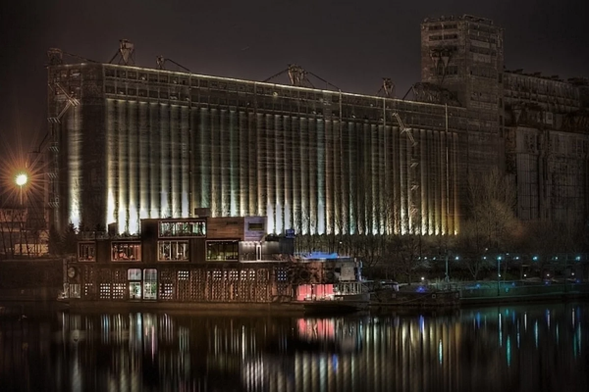 Anchored at the Quays of the Old Port of Montreal, Bota Bota, spa-sur-l'eau offers passengers the healing benefits of a spa coupled with the natural lulling movements of the St. Lawrence River (Image by Bota Bota)