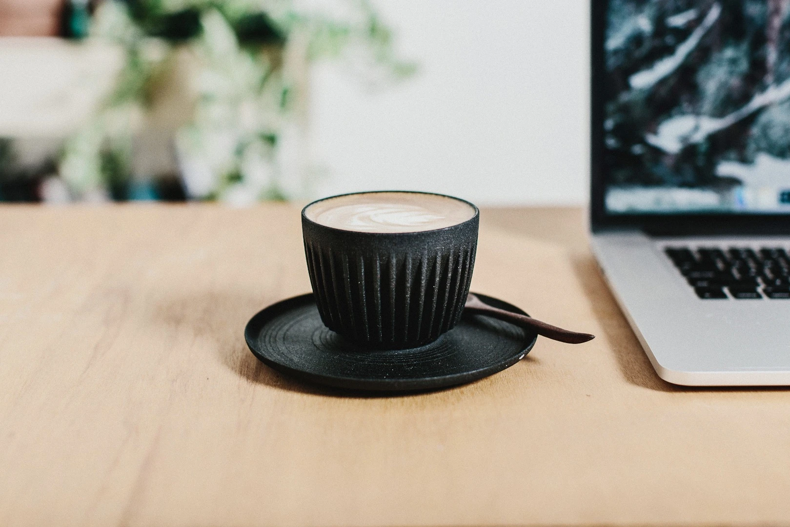 The Huskee resin is claimed to offer better thermal retention (it keeps coffee hot longer) than regular ceramics