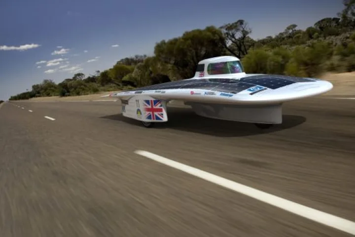 Gearing up for the 2011 World Solar Challenge (Image: Cambridge University Eco Racing)