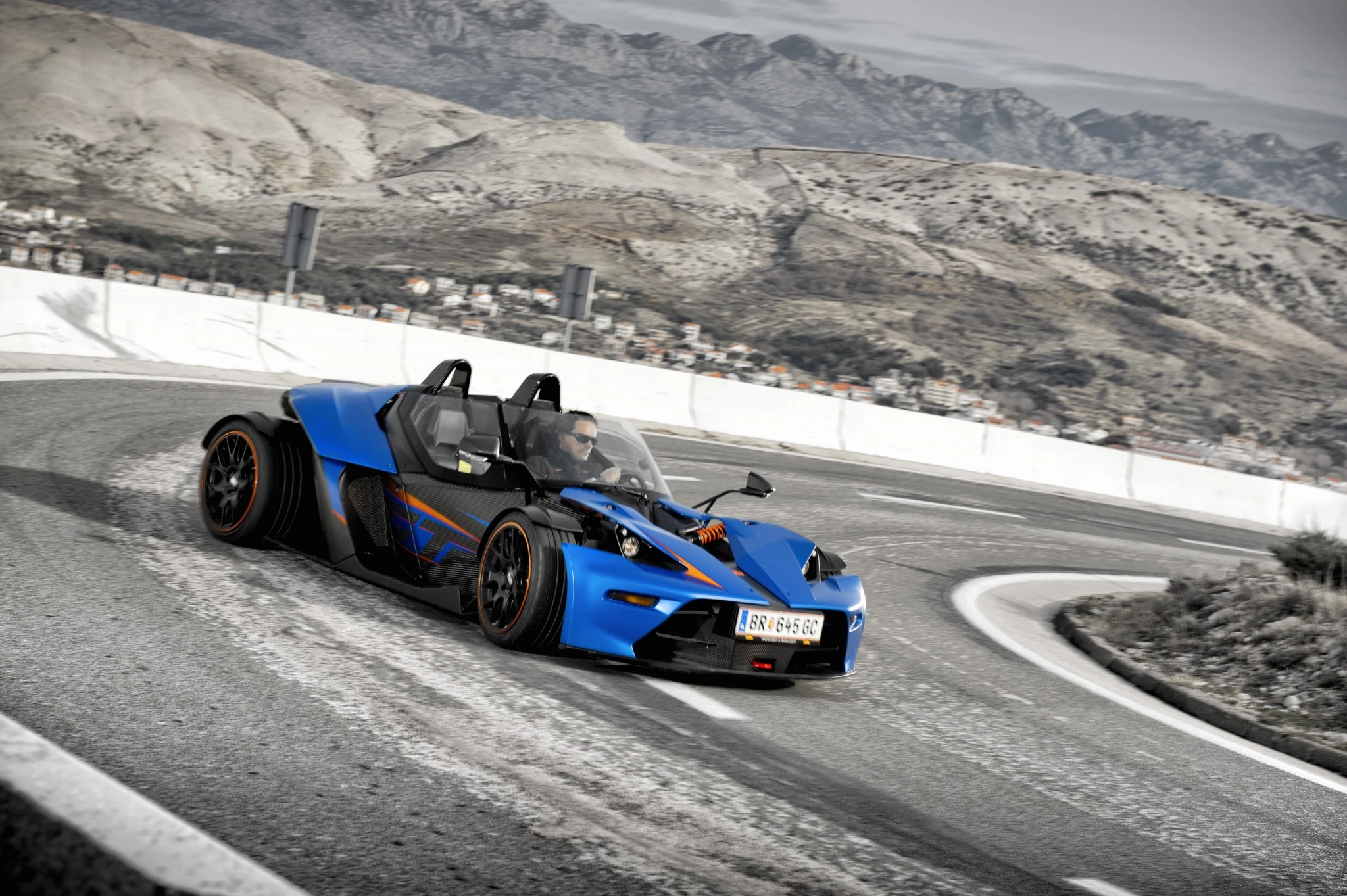 The KTM X-Bow GT boasts a 231 km/h (143.5 mph) top speed