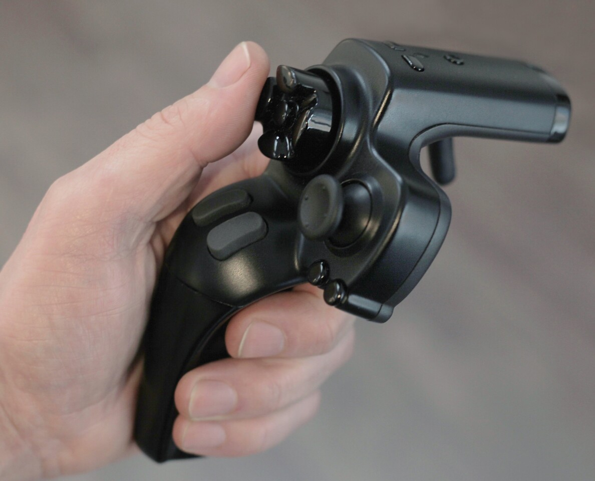 The decoupled halves of the gamepad fit more organically in your hands