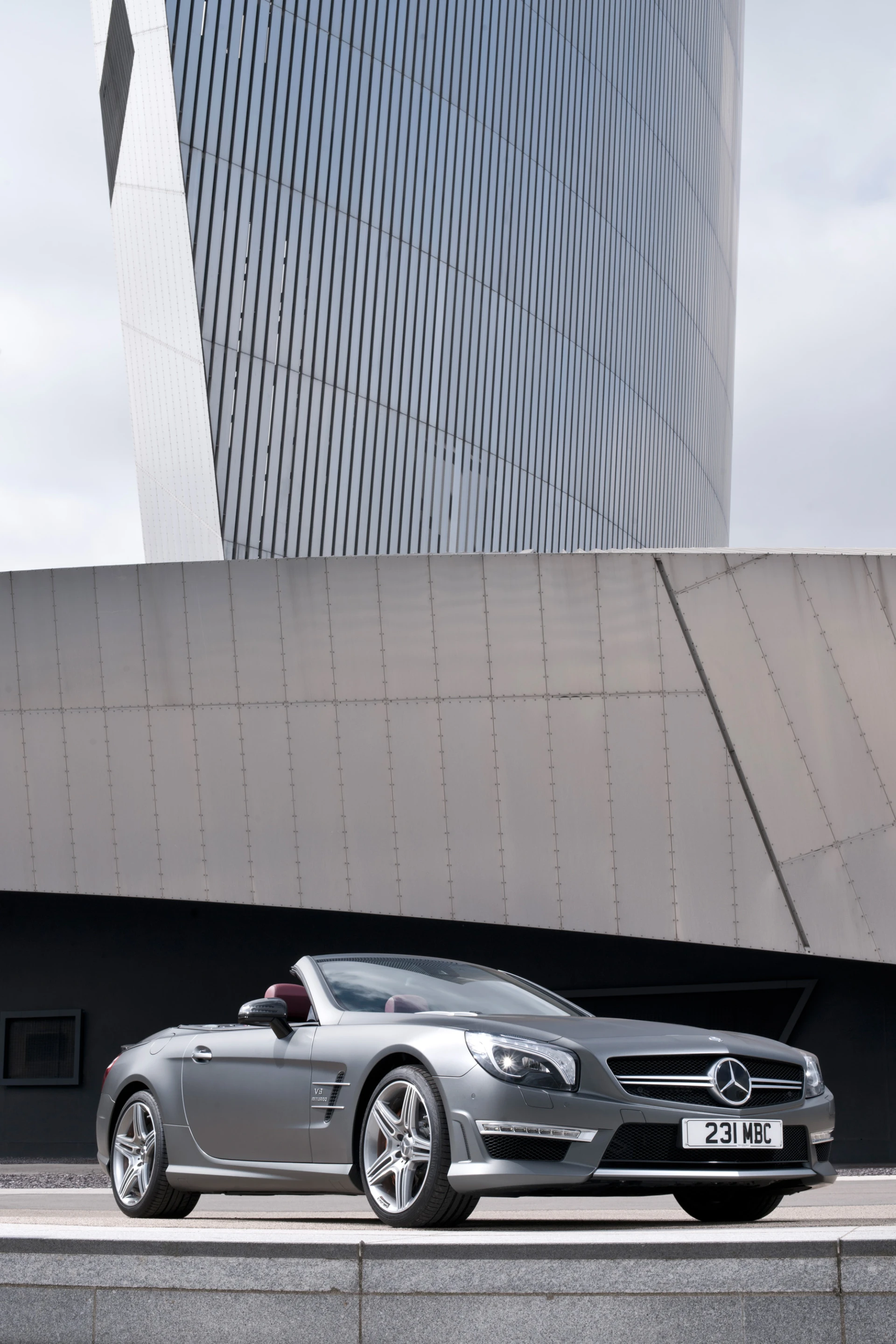 The new SL 400 is a two seat roadster with a folding hardtop and a twin-turbo V6