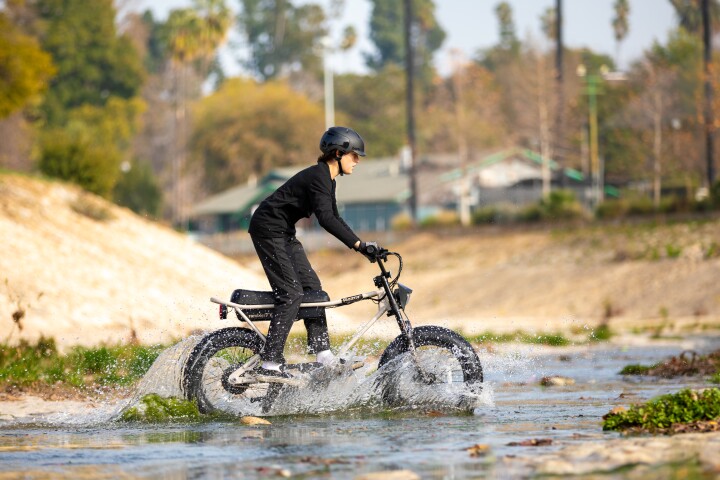 "The Rambler TRL is perfect for adventures and leisurely cruises where riders may encounter gravel, dirt, uneven or unpaved trail sections, but don’t want to sacrifice comfort or fun," says Razor