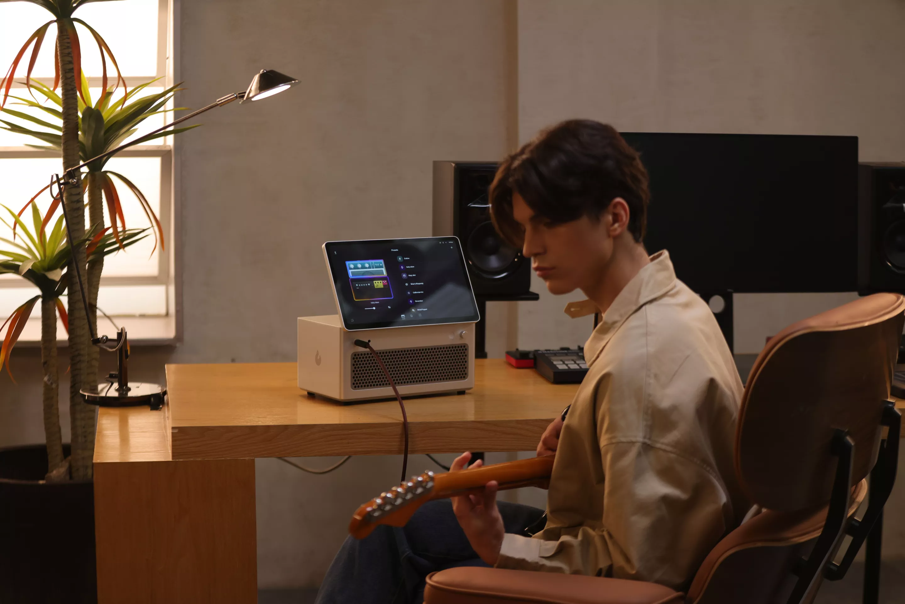 More than 300 backing tracks and beats are baked in to help fuel your creative muse