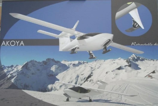 Lisa's Akoya, with retractable snow skis