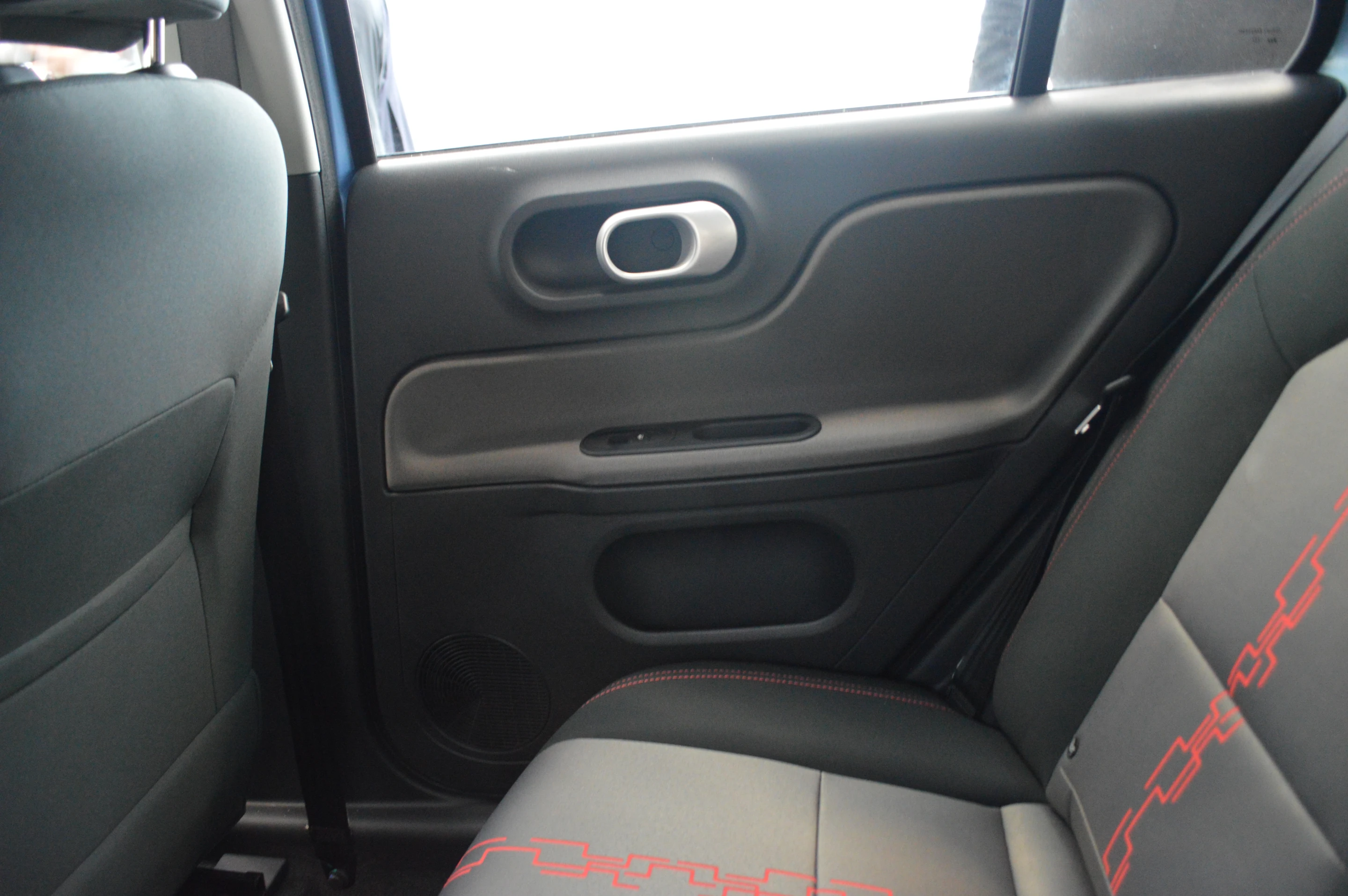 The MG3 has plenty of room in the back (Photo: Gizmag)