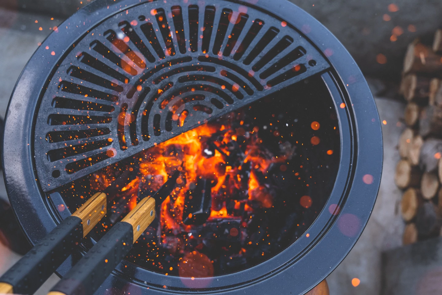Noori can be used with different kinds of fuels such as charcoal, pellets or timber