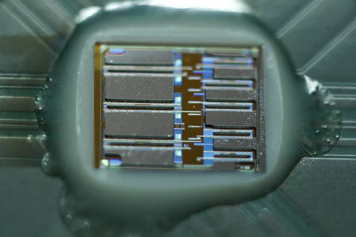 Ayar Labs' optoelectronic chips move data around with light but compute electronically