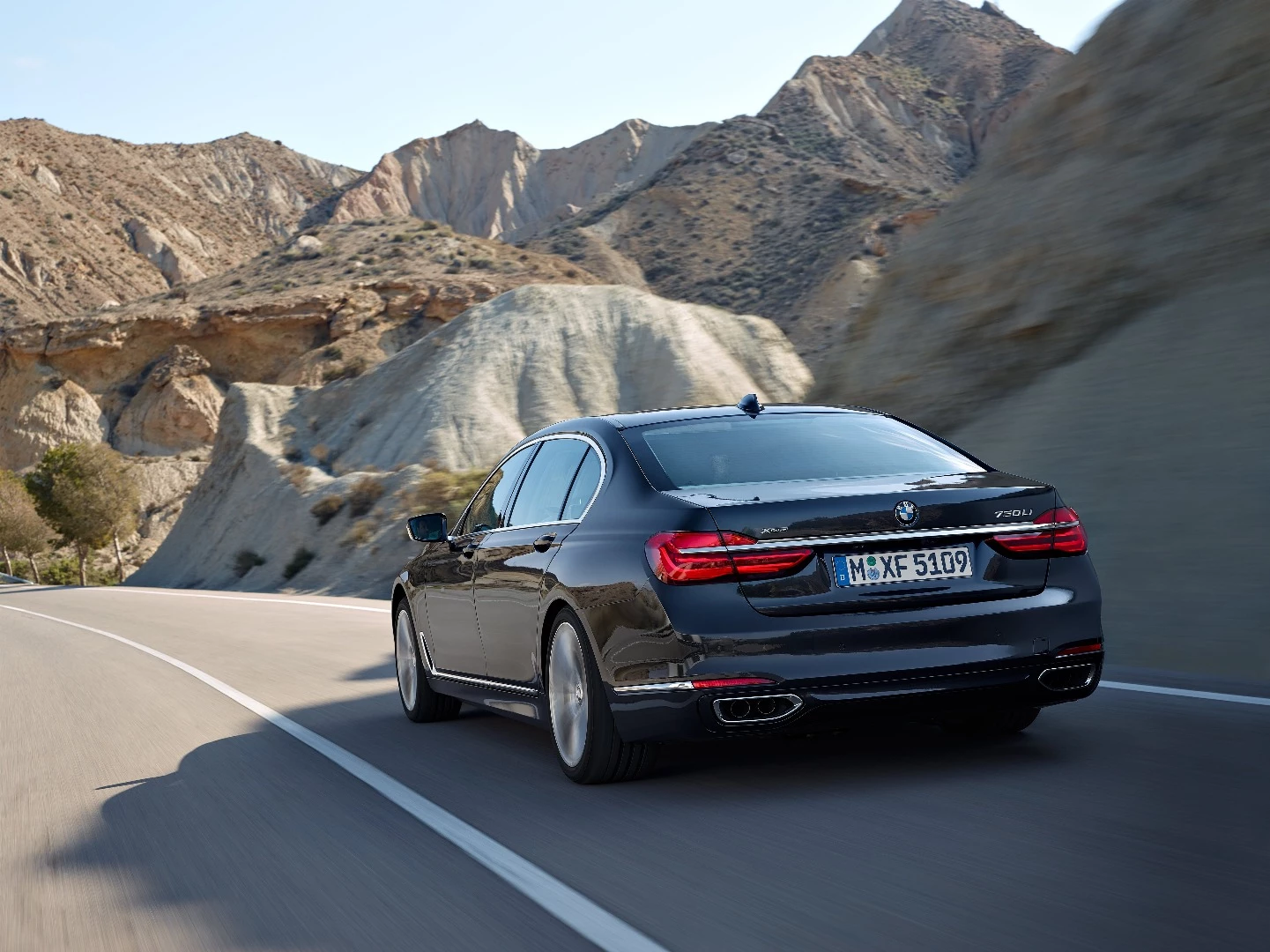 The new 7 Series has similar semi-autonomous technology to the 5 Series that followed it