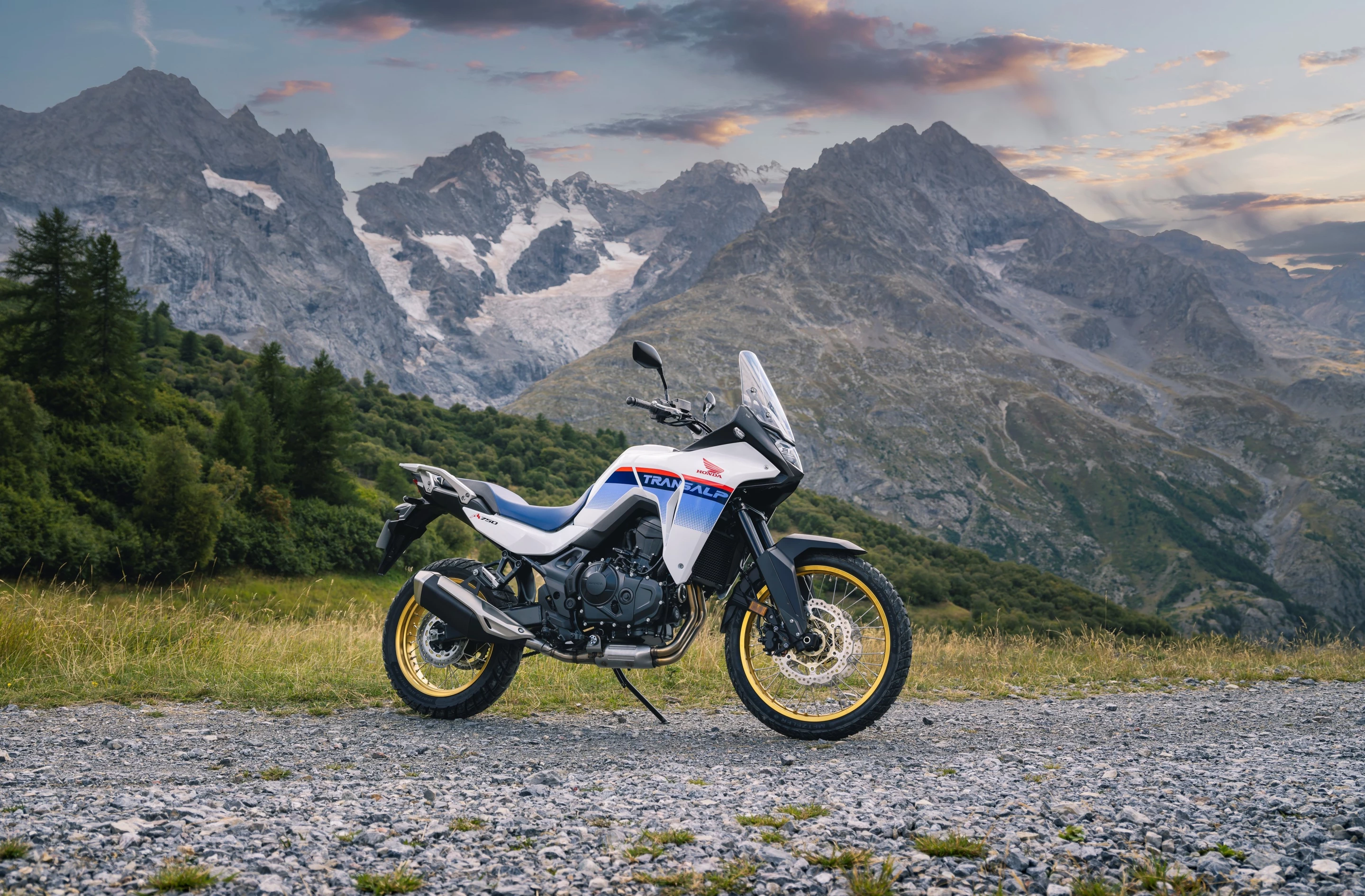 The return of the Transalp is based on a new inline twin engine first introduced in early October with the 2023 CB750 Hornet