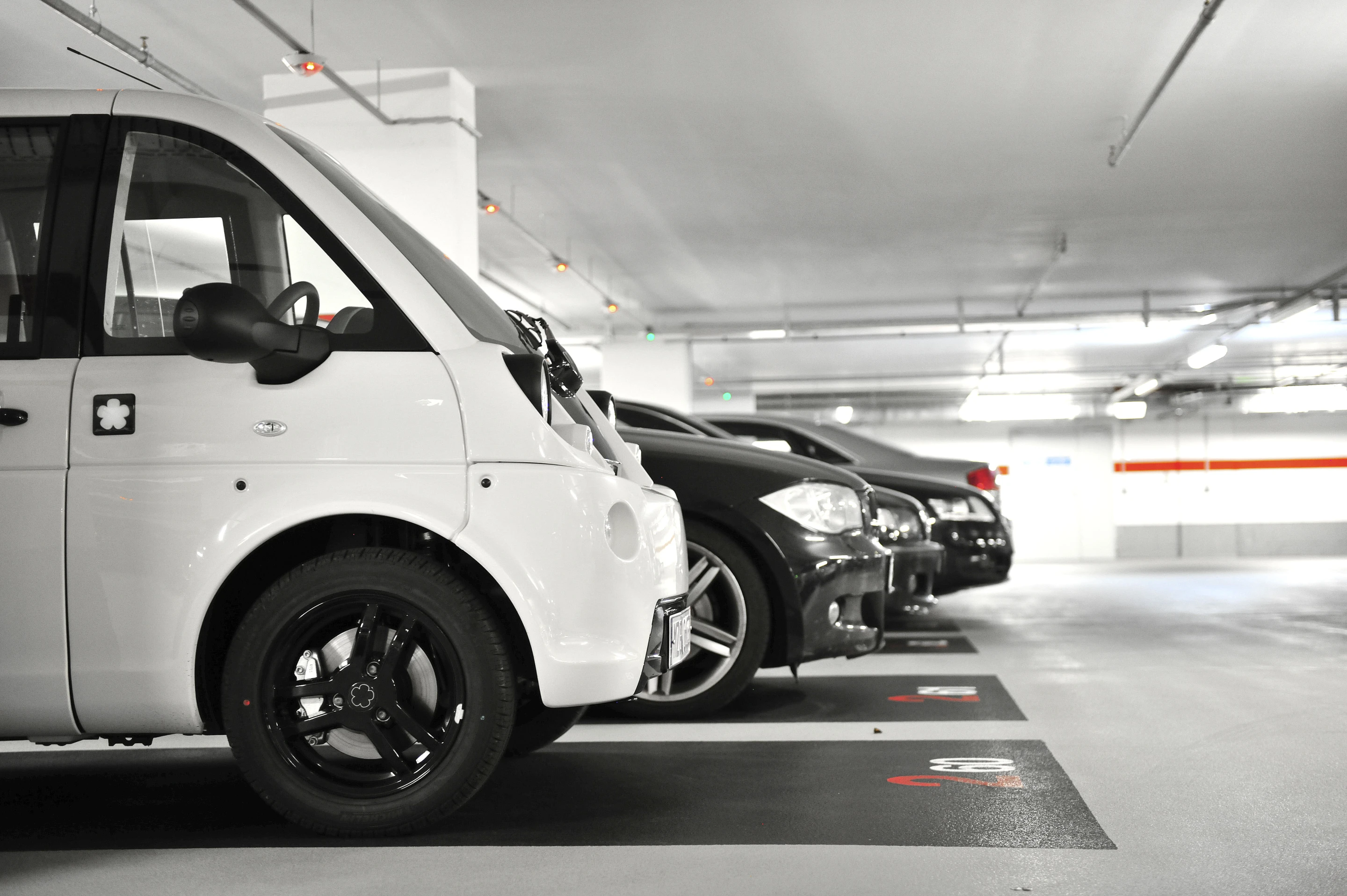 The mia's length of 9.4 feet and tight turning circle of 14 feet makes it quite the parking and maneuvering performer