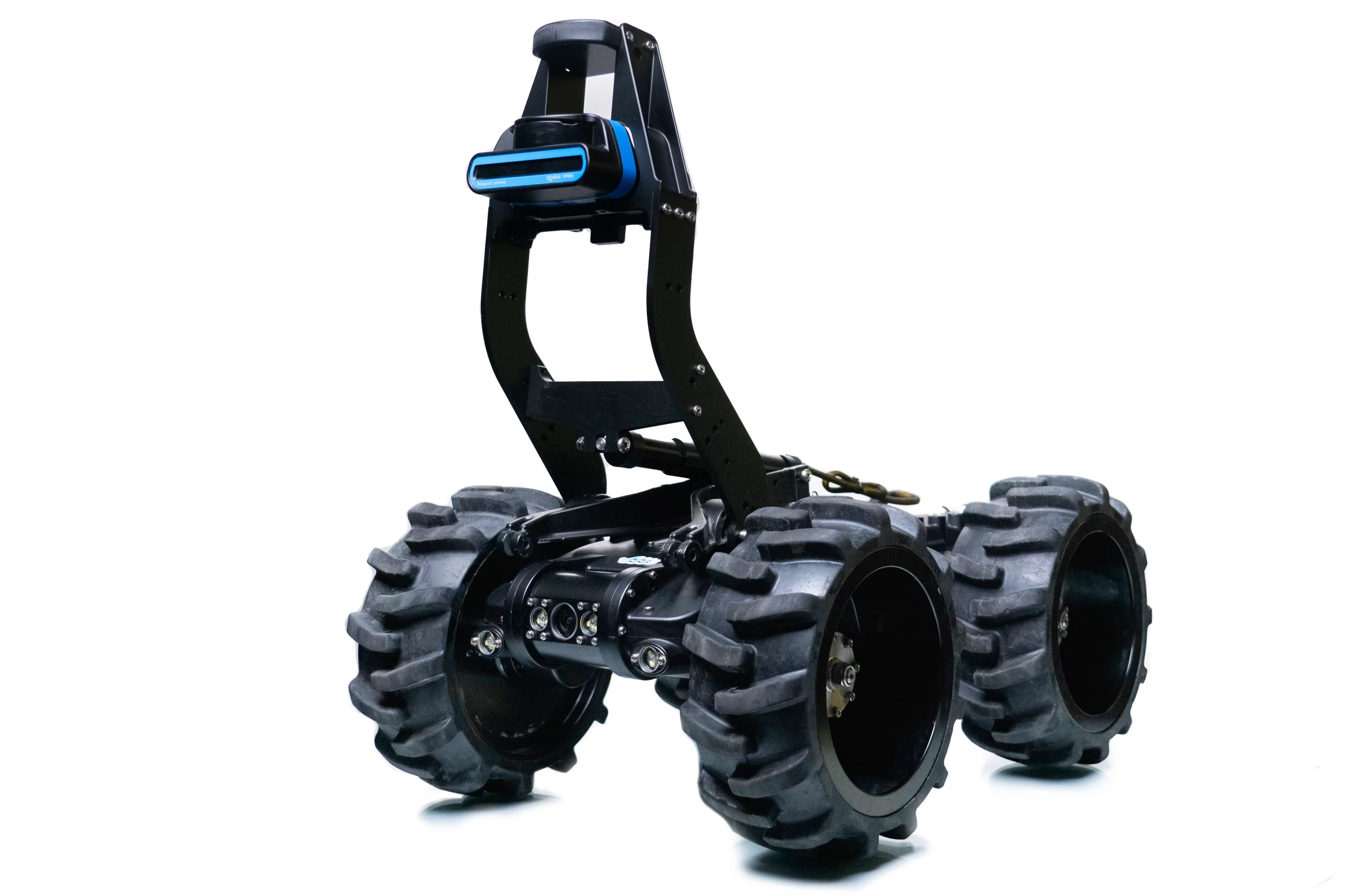 The Onyx equipped with an optional sonar module