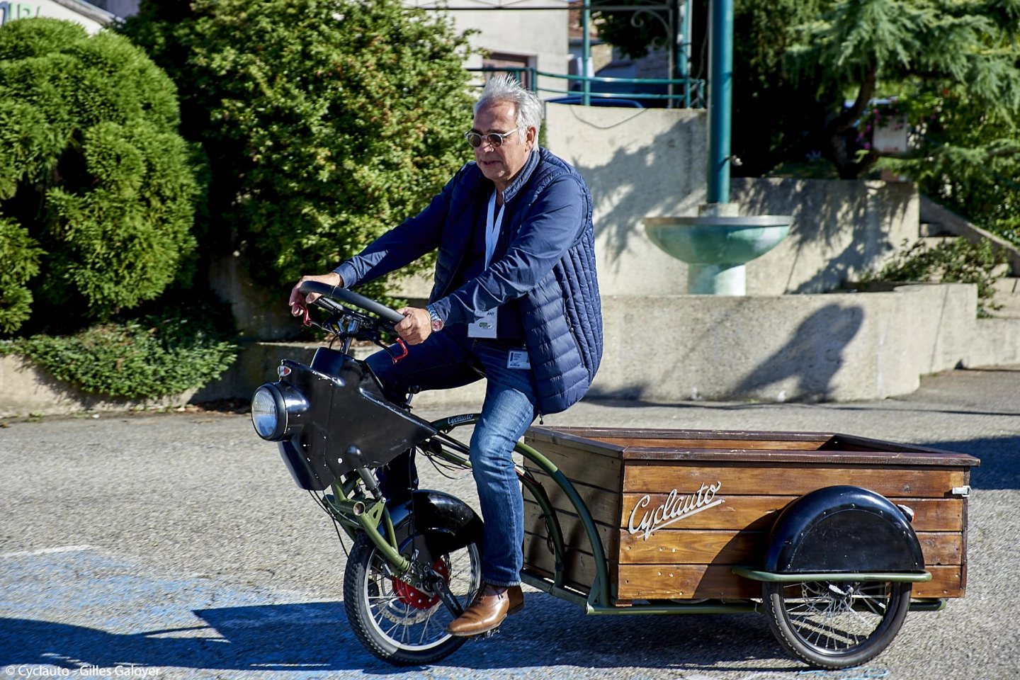The Cycloauto in trailer-haulin' action