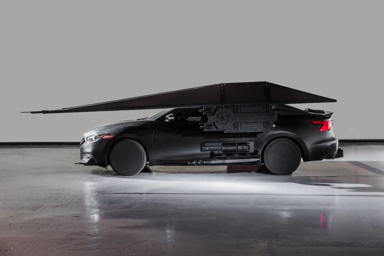 Nissan Maxima: Kylo Ren edition