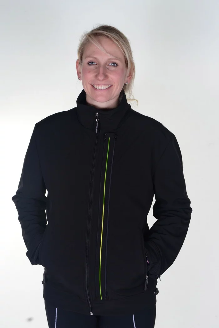 The Glowfaster Jacket, developed by ex-marine Simon Weatherall, is designed to make monitoring performance as simple as throwing on an extra layer before heading out to pound the pavement