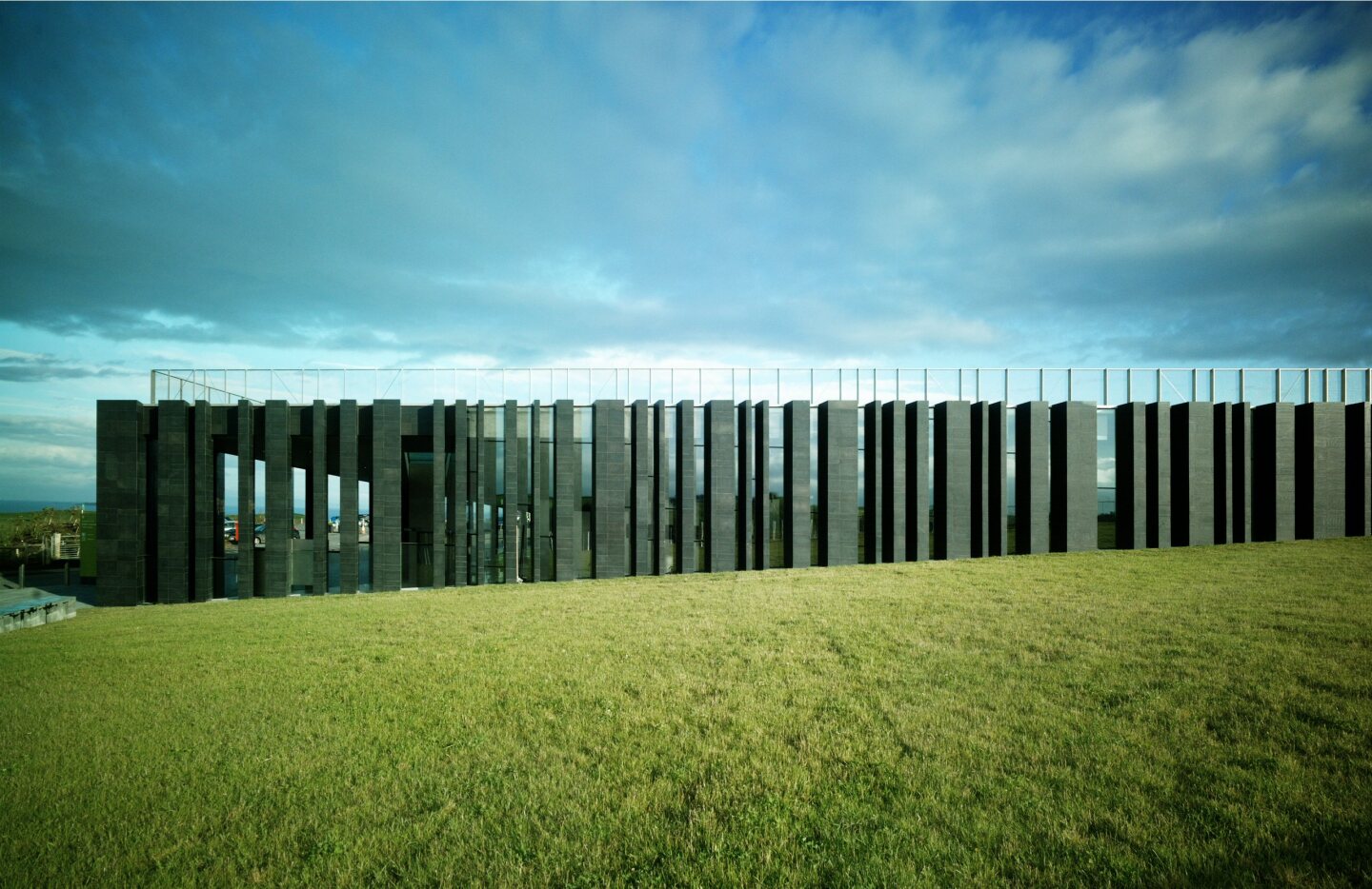 Giants Causeway Visitor Centre by Heneghan Peng (Photo: Marie-Louise Halpenny)