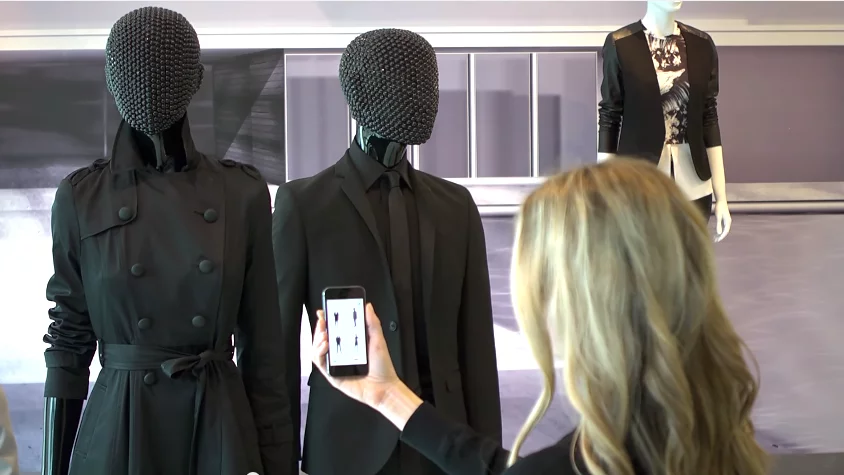 Mannequins enabled with VMBeacon
