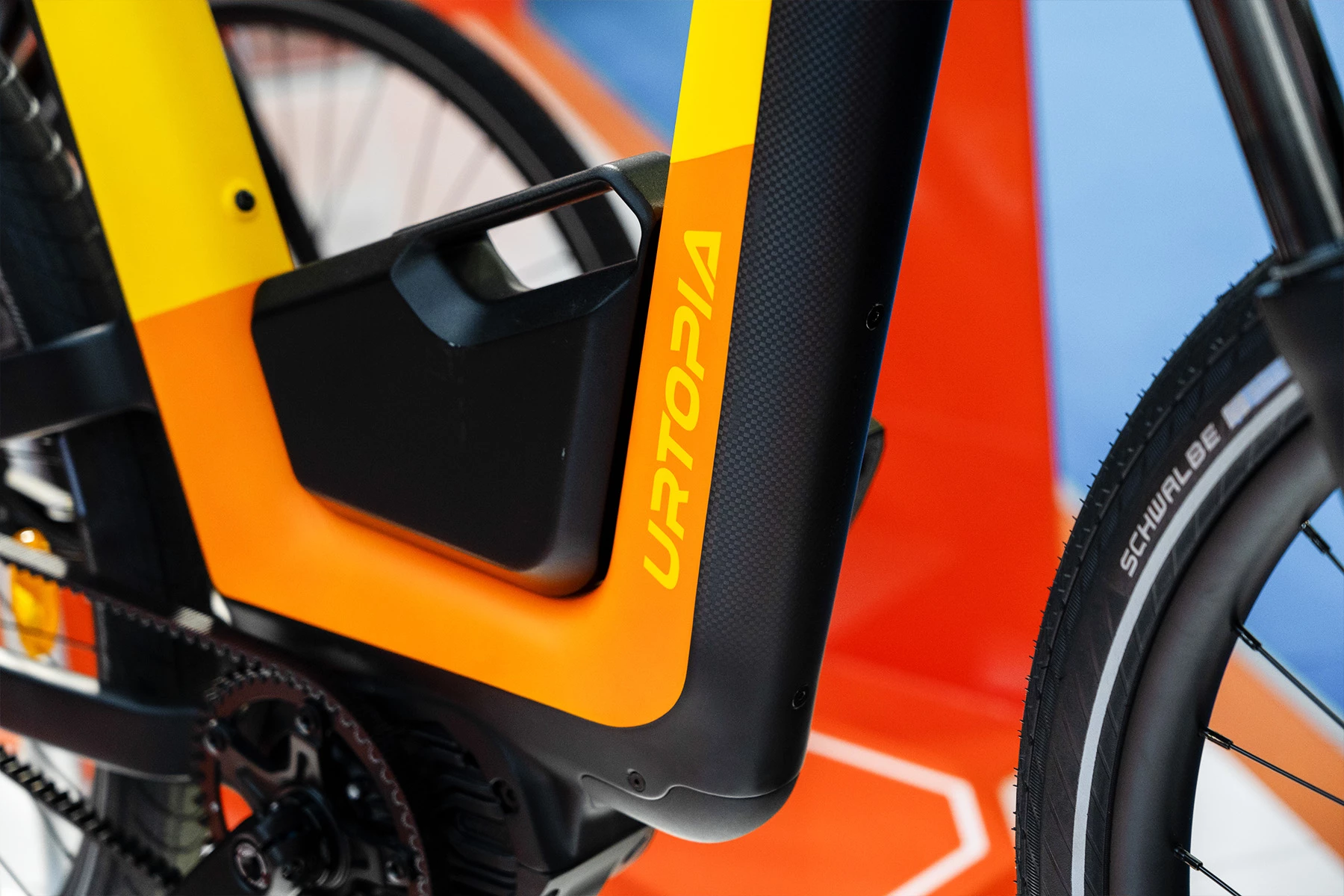 The Fusion is built around a V-shaped carbon-fiber frame designed to accommodate a wider range of riders
