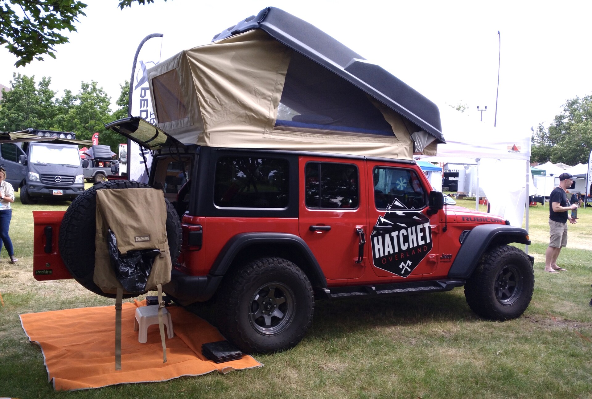 Hatchet hacks Jeep Wrangler into poptop overland microcamper