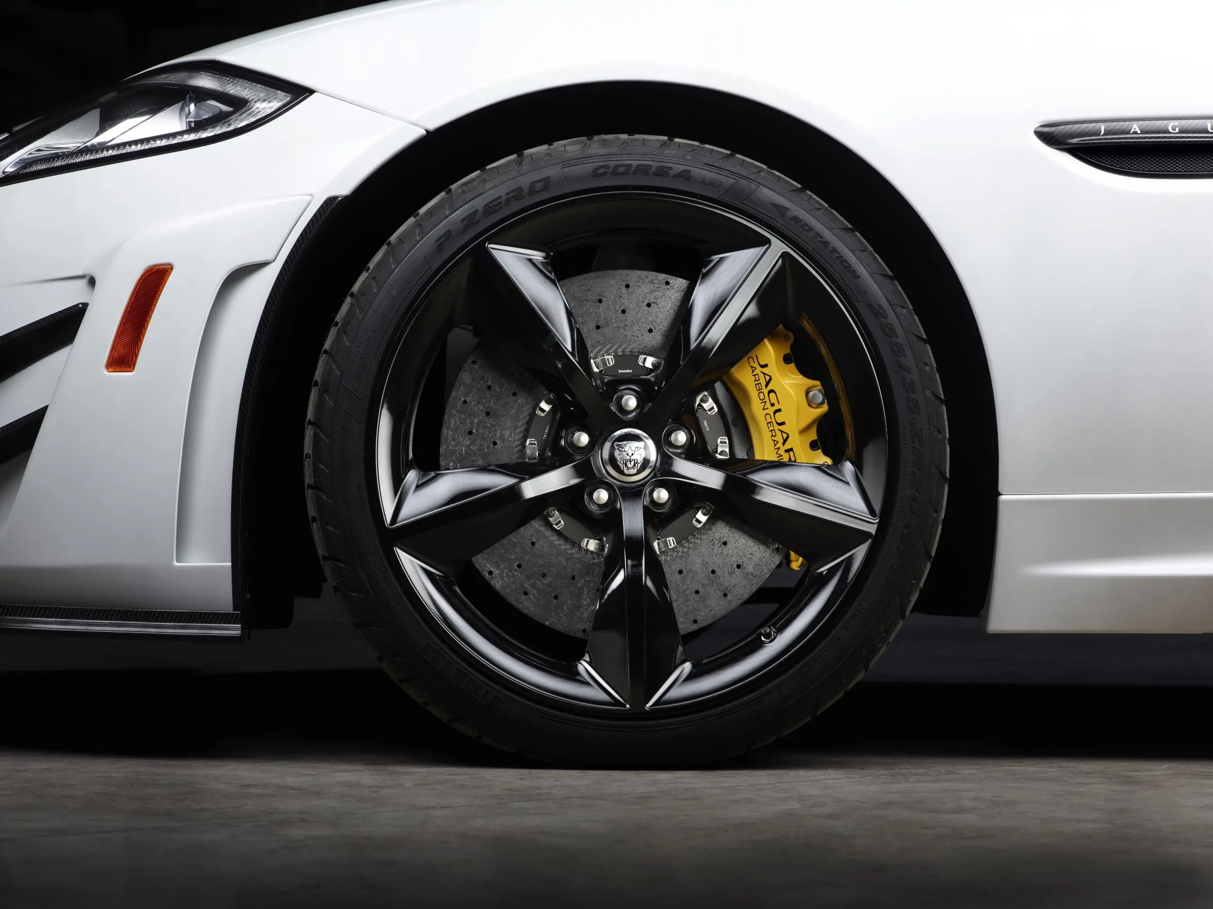 GT has new carbon ceramic stopping system with discs of 398 mm (15.7 in) upfront and 380 mm (14.97 in) out back