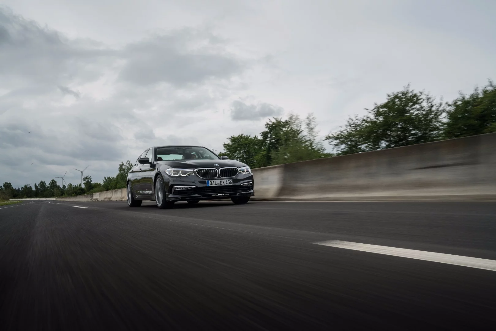 The D5 S sedan on the move