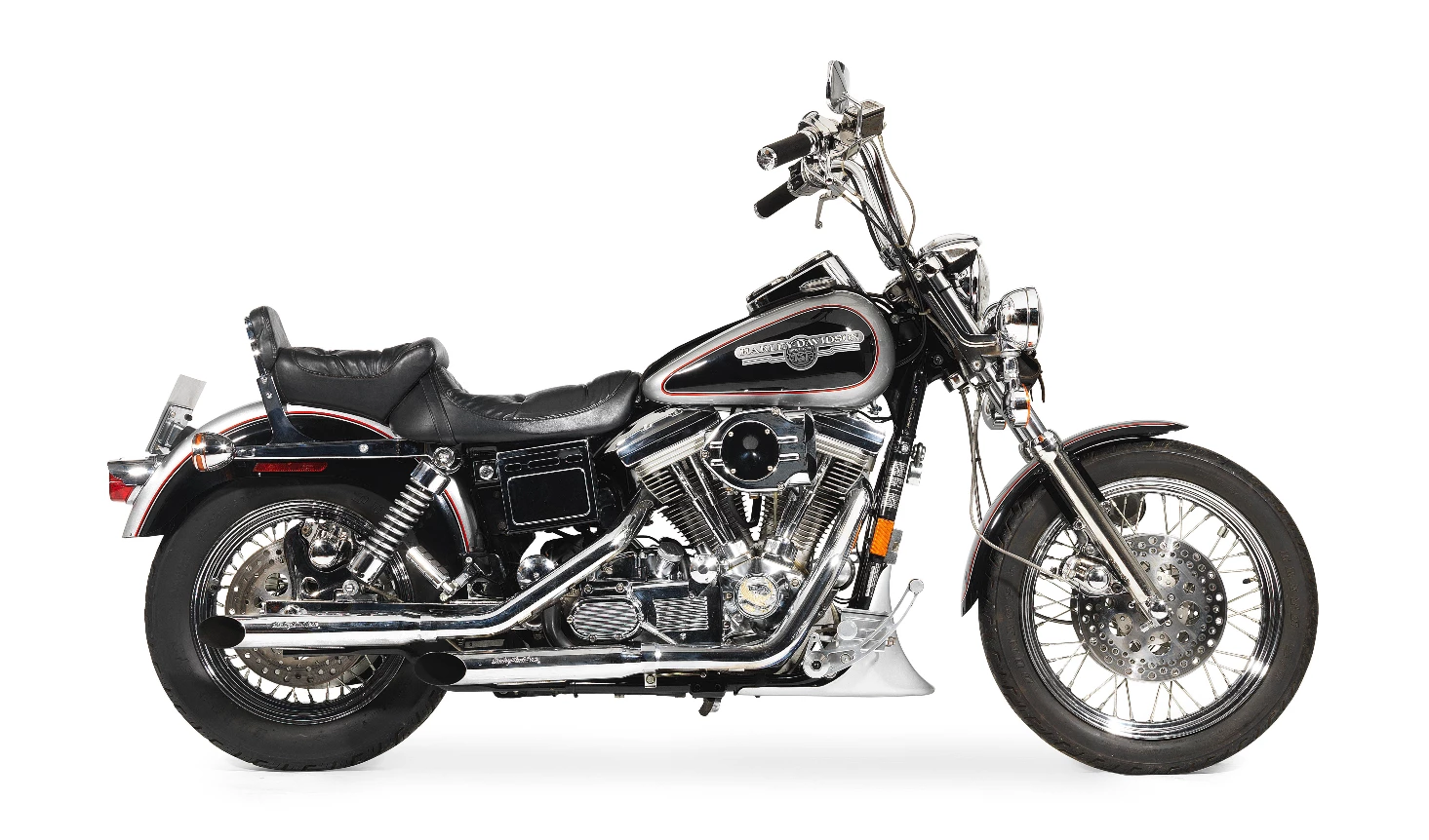 One of the highest profile motorcycle enthusiasts of recent decades has been crooner Engelbert Humperdinck. Humperdinck's 1992 Harley-Davidson 1,340cc FXDC Super Dyna Glide Custom sold in Stafford for $12,856 (£9,775), a very reasonable price considering the provenance. Auction Description