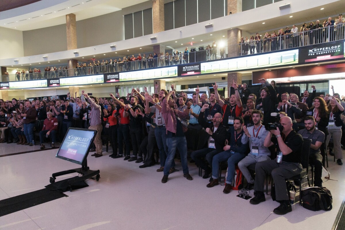 Mit Engineers Win Hyperloop Pod Competition Will Test Prototype In Mid 2016