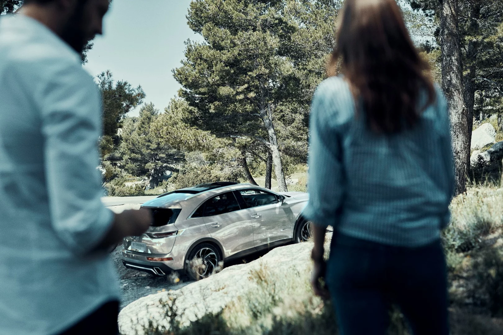 Charging for the DS 7 Crossback E-Tense can be done through a standard European wall outlet or via a wall-mounted fast charger