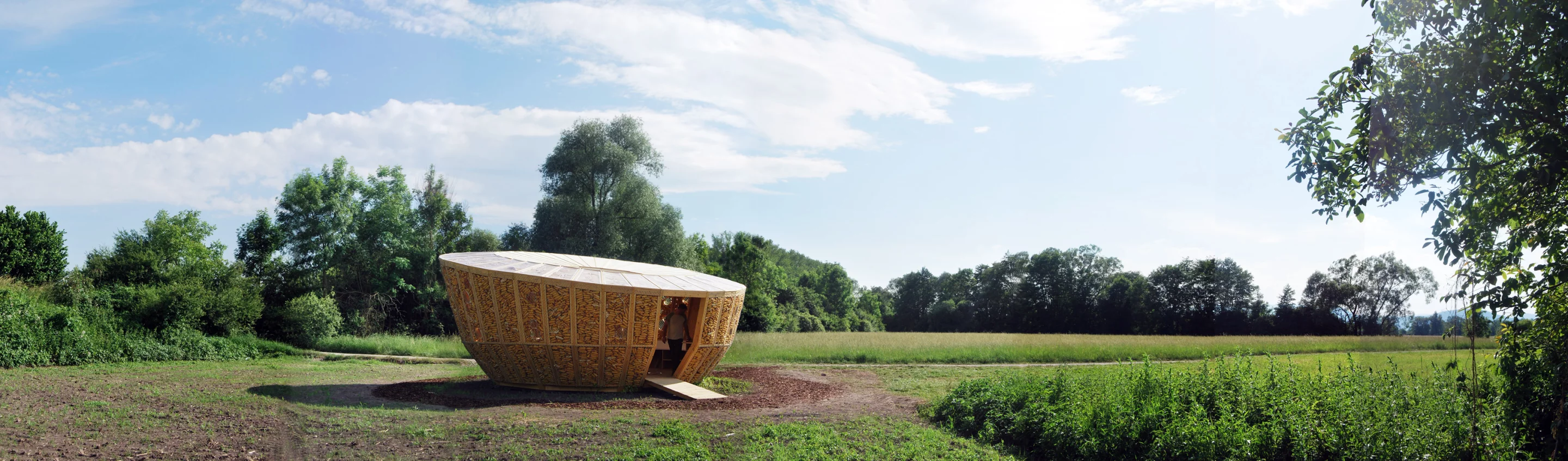 The 20 square meter pavilion style home is located in the protected parklands of Muttersholtz, France