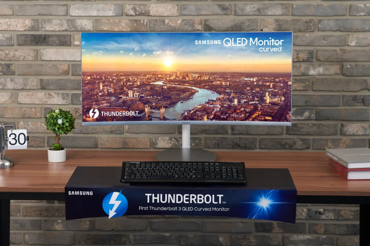 Samsung is launching three new curved QLED monitors, including a model with built-in Thunderbolt 3 ports