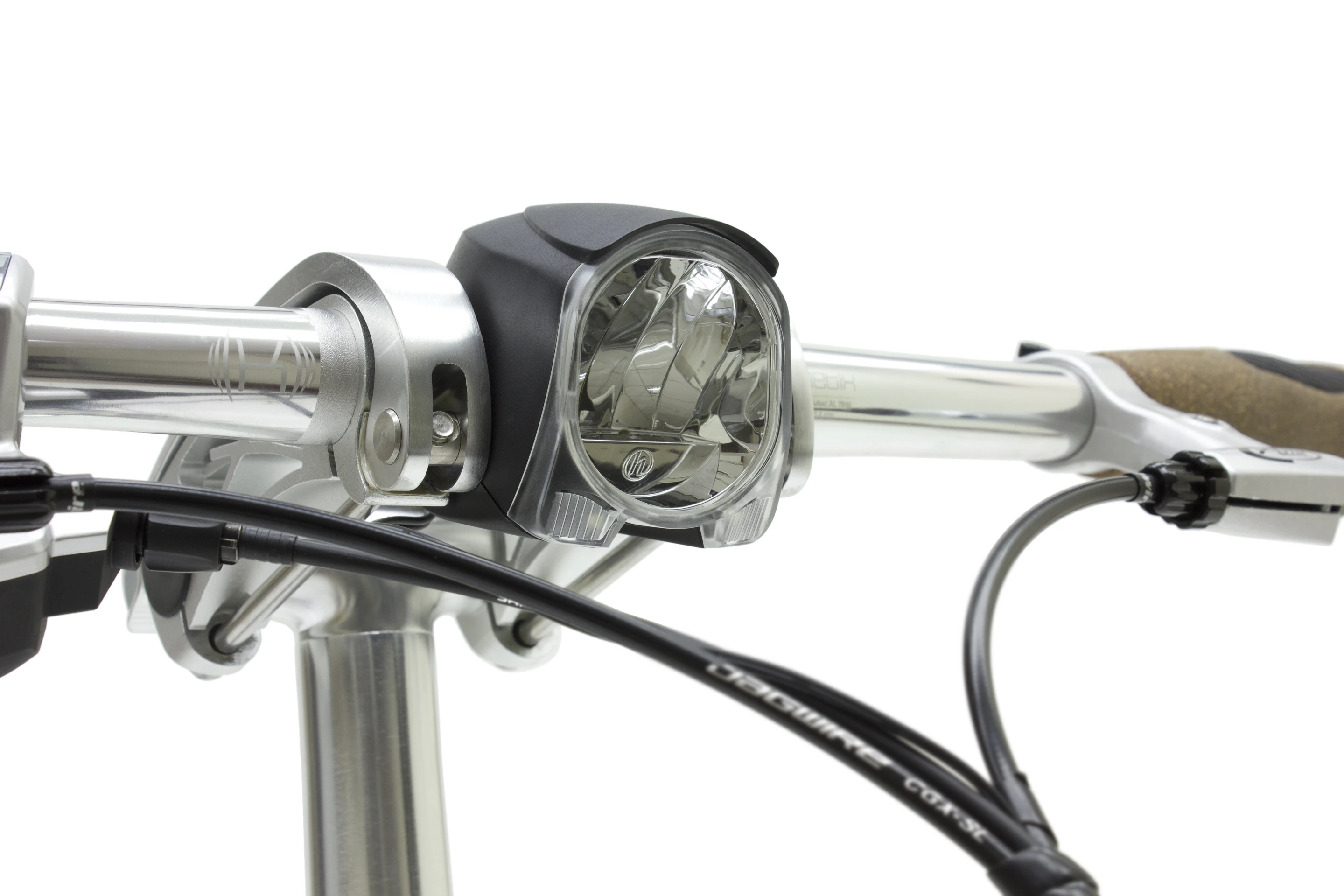 The integrated Valo 2 lighting system offers up to 150 lumens