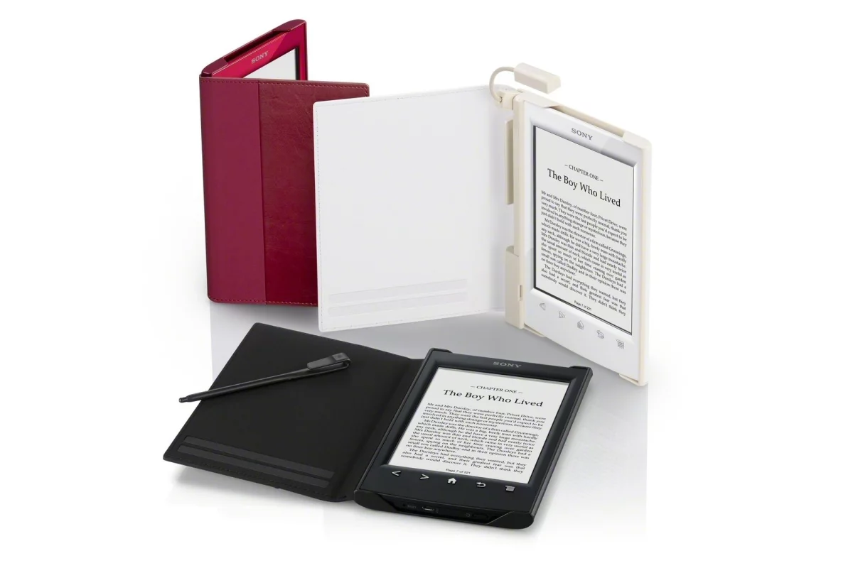Sony's new 6-inch touchscreen e-Reader benefits from more paper-like page turns, with improved continuous page turns and a smoother in and out pinch zoom