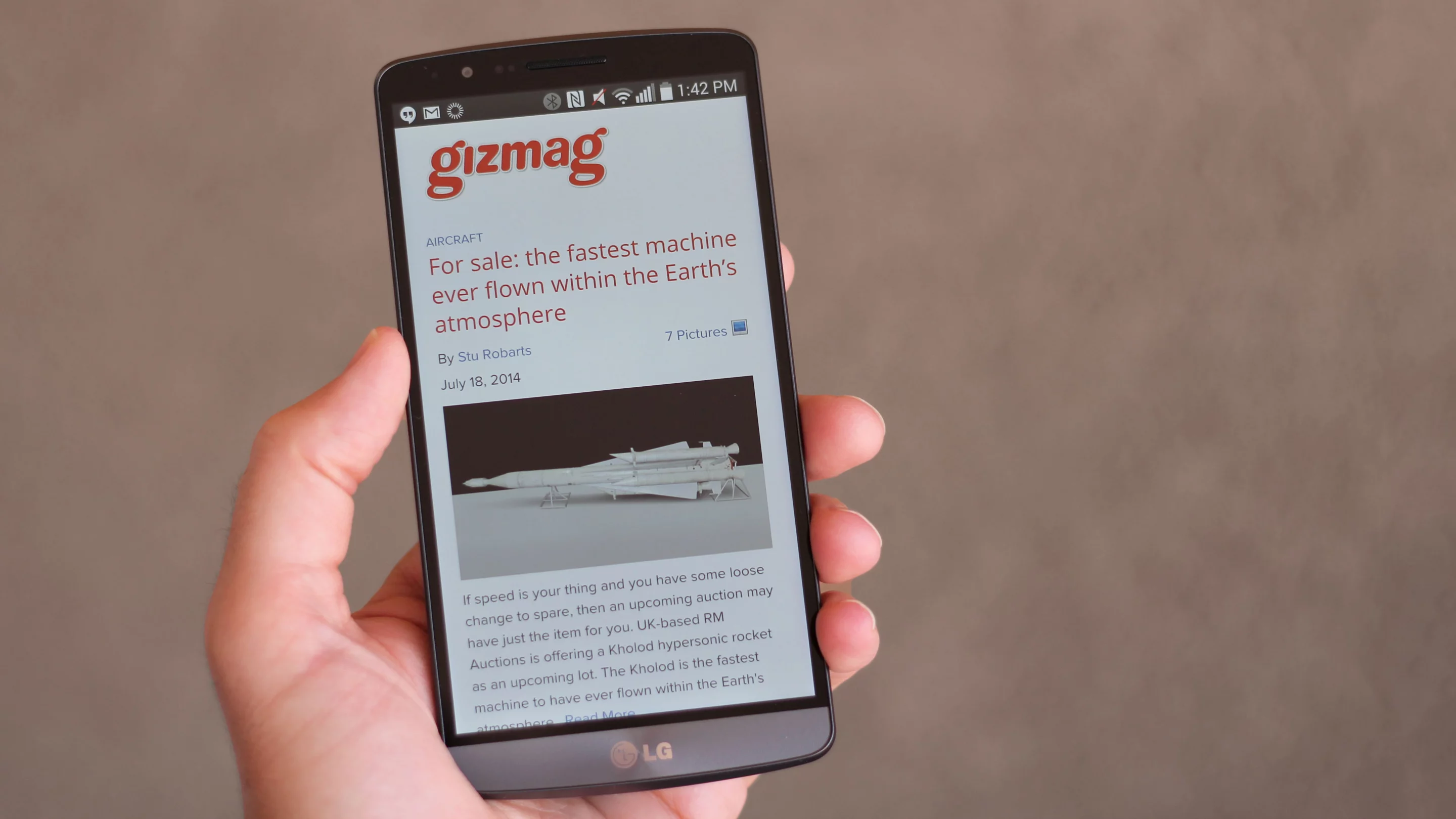 Gizmag reviews the LG G3, easily one of the best smartphones of 2014