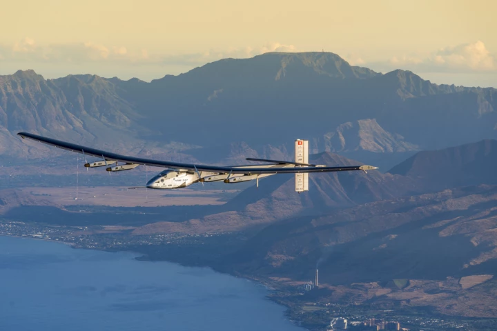 The Solar Impulse 2 takes to the skies over Hawaii