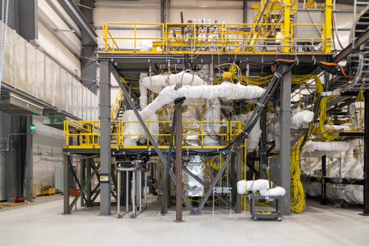 A Karios test bed for the molten salt cooling system