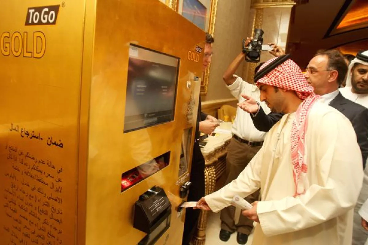 TG Gold-Super-Markt's GOLD To Go vending machine, at its Abu Dhabi unveiling