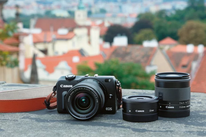 The Canon EOS M2 mirrorless interchangeable lens camera