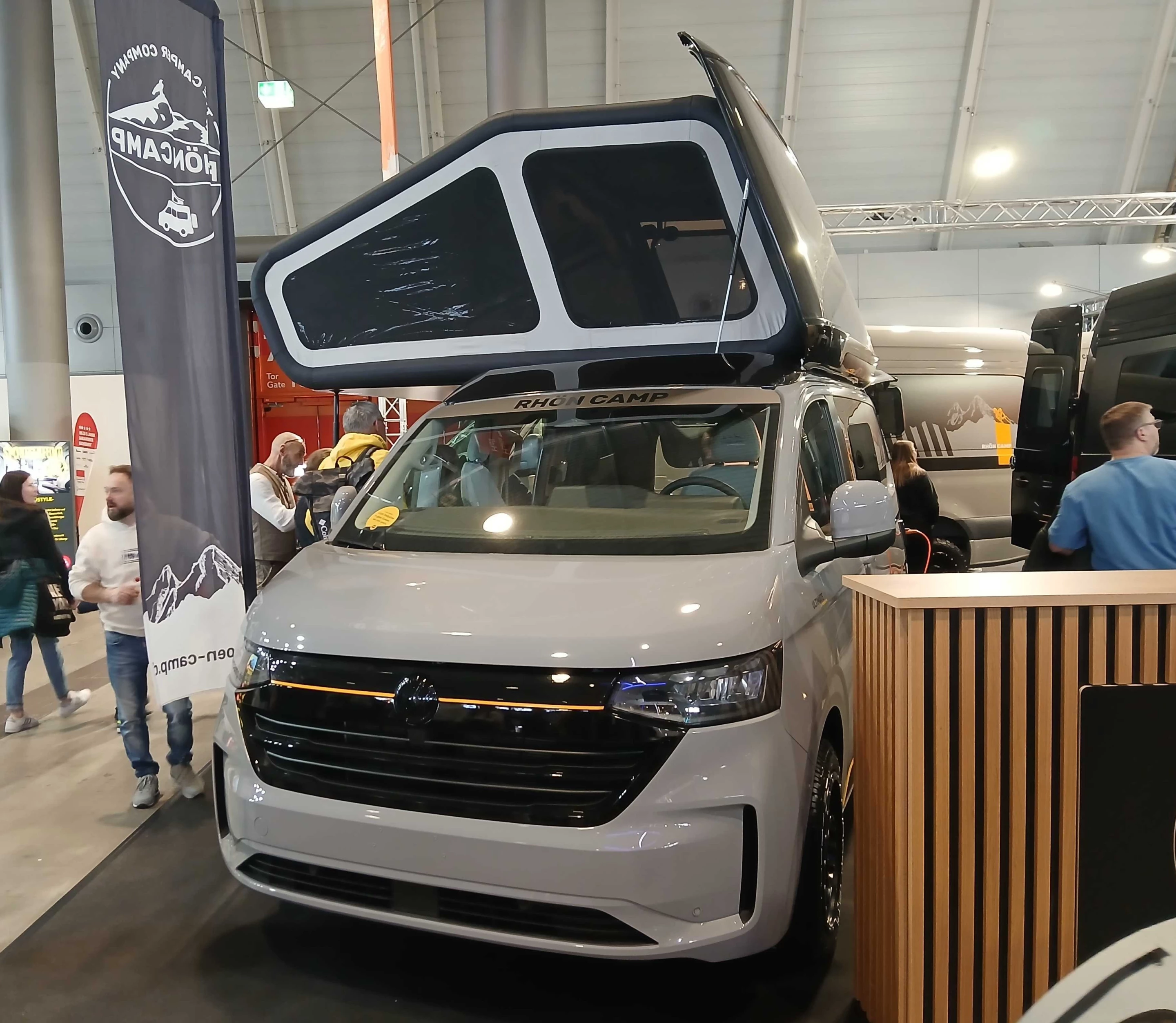 While Freescape debuted its Ford Transit Custom inflatable camper van in the CMT hallway not far from the entry, Rhön Camp showed its Volkswagen Ultimate with Freescape roof a little deeper in the show in one of the main camper van halls