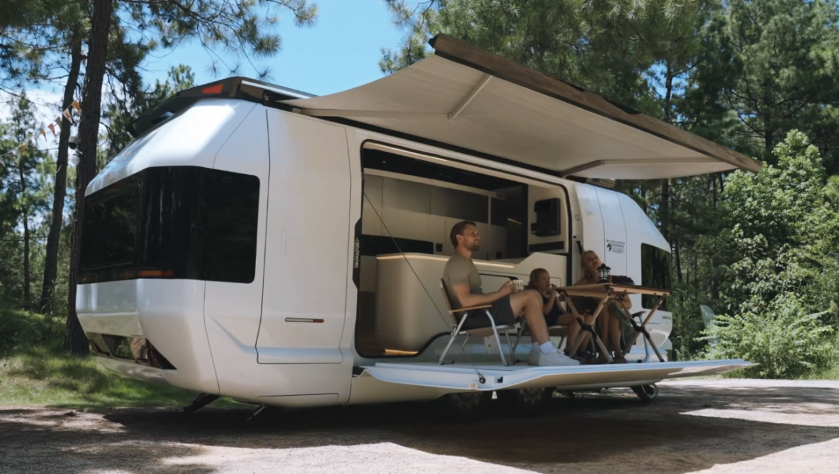 Otherworldly capsule camper explodes into base camp at push of button