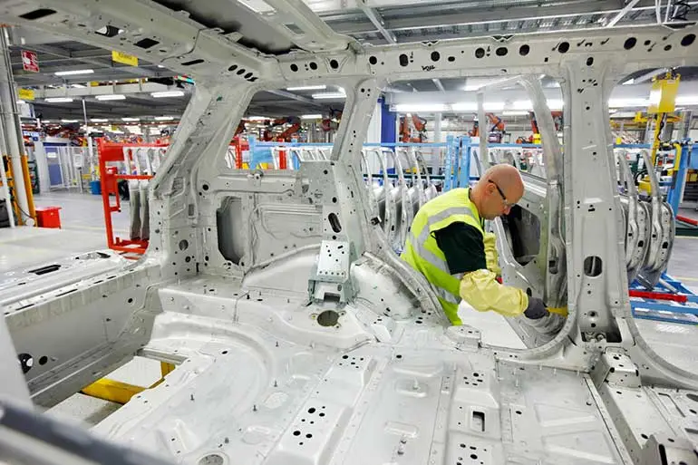 2013 Range Rover aluminium shell under construction