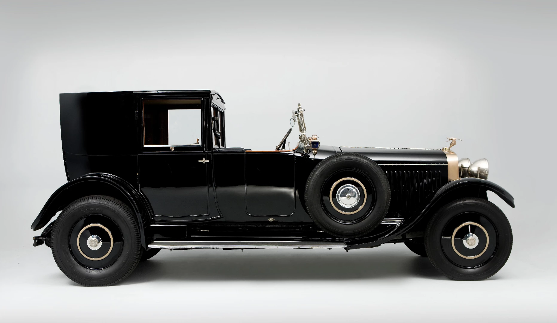 There is no more premium brand than Hispano Suiza, and this 1925 Hispano-Suiza H6B 32CV Coupé de Ville coachwork by Carrosserie Kellner is superb in every respect. The H6 six cylinder engine, in this case a 6,597 cc straight six, was designed by Marc Birkigt, being essentially half of his V12 aero engine which earned the respect of all those who worked on or near it during WW1. The seven-bearing crankshaft was milled from a 600 lb (272 kg) steel billet, while the block used screwed-in steel liners, and the water passages were enameled to prevent corrosion. The car sold for $408,393 (€333,500)