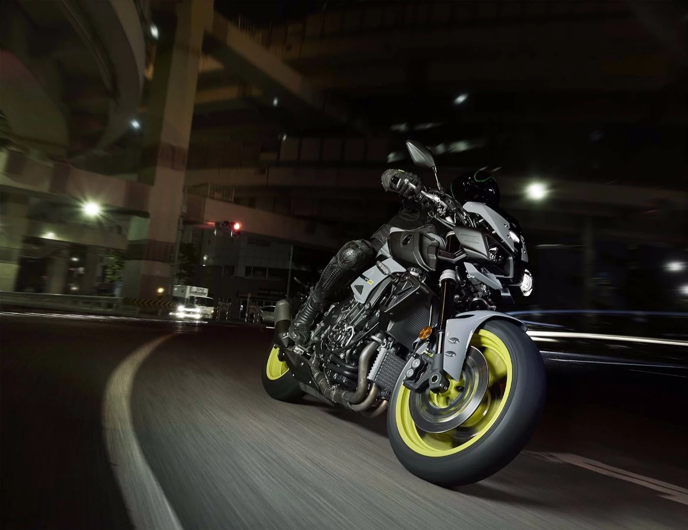 Yamaha MT-10: with the Deltabox frame, KYB suspension and Nissin brakes very similar to R1 spec, it should handle beautifully