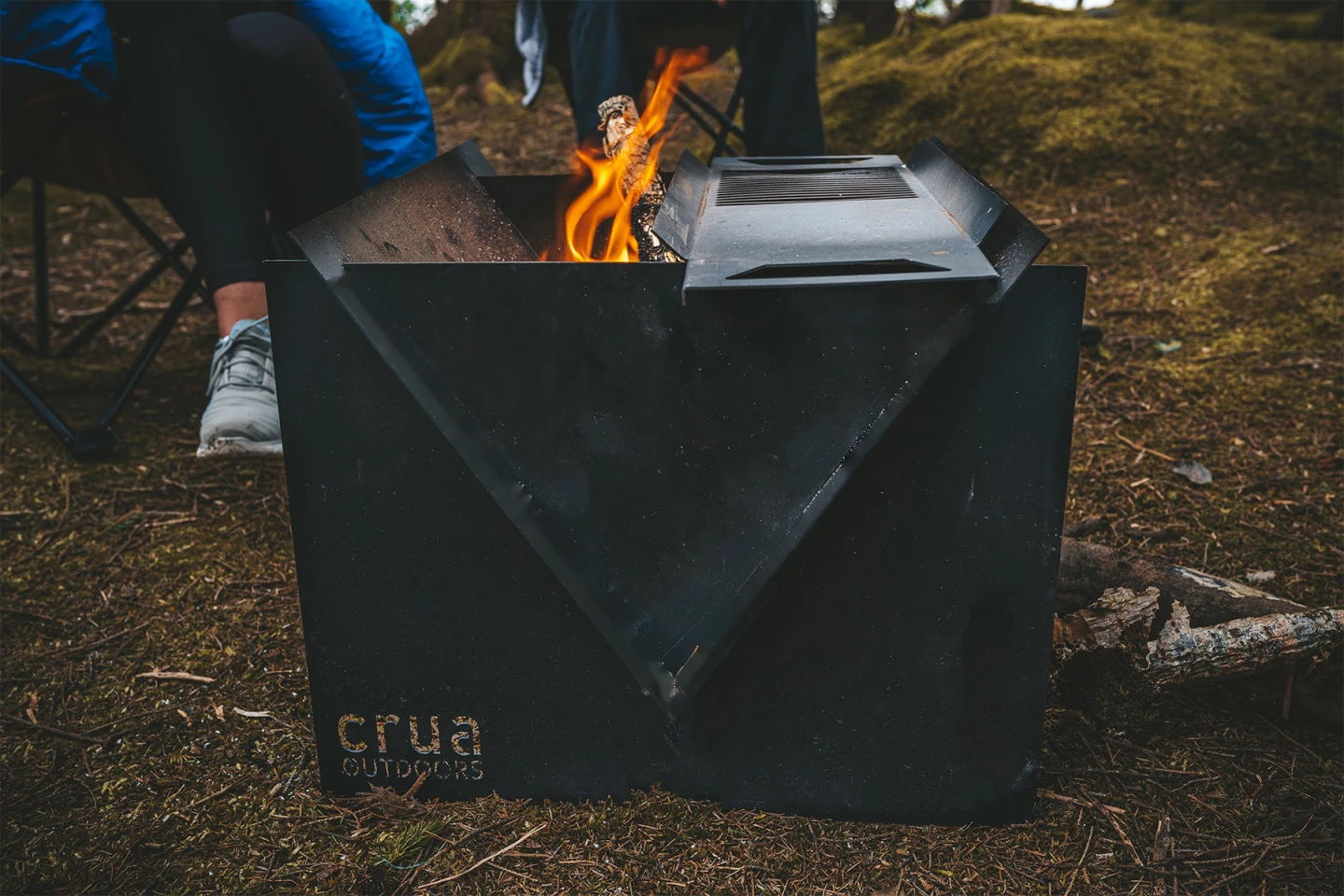 Using premium steel construction and a collapsible design, Crua offers a firepit that's both robust and portable