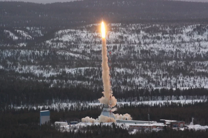 Launch of the rocket TEXUS-49 (Image: Adrian Mettauer)
