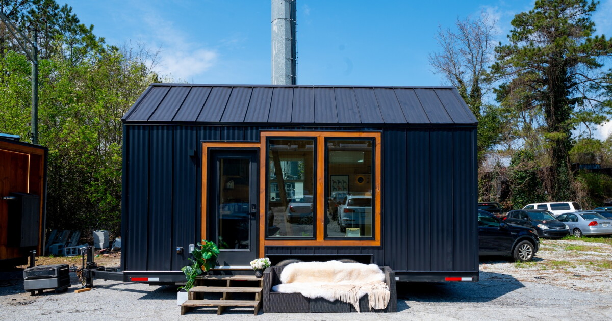 $50k tiny house sleeps up to four people in 160 sq ft