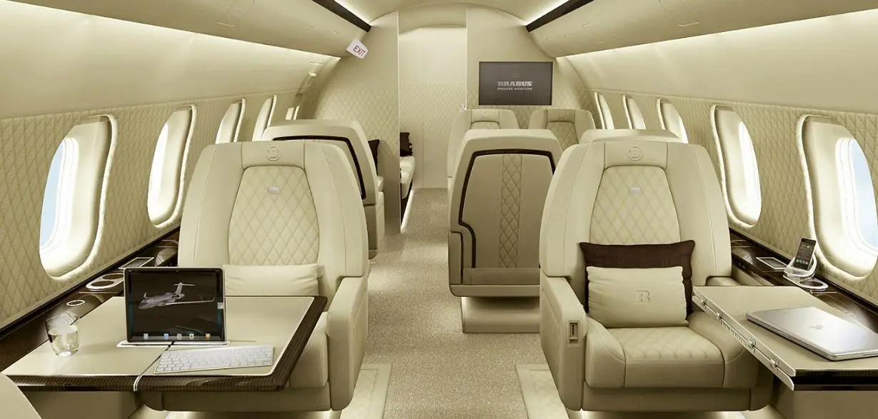 The Elegance package combines a cream color, leather, Alcantara and wood trim