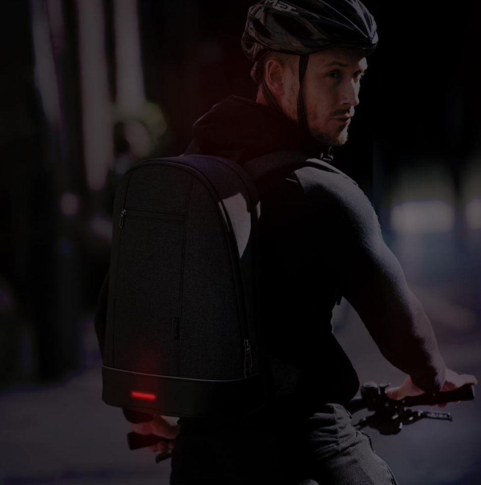 External lighting on the Agazzi Pro backpack