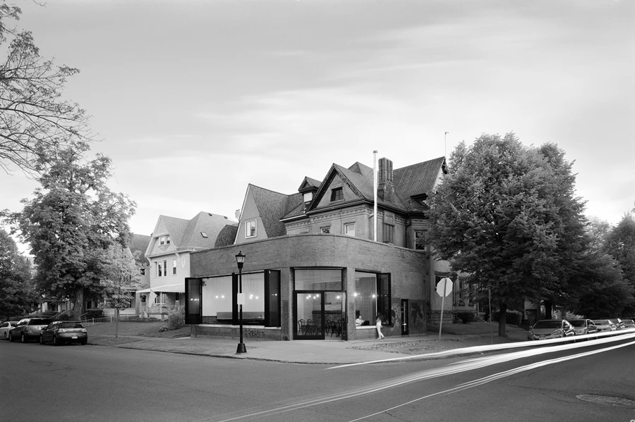 The café is located on the corner of Fargo Avenue and Jersey Street in Buffalo (Photo: Florian Holzherr)