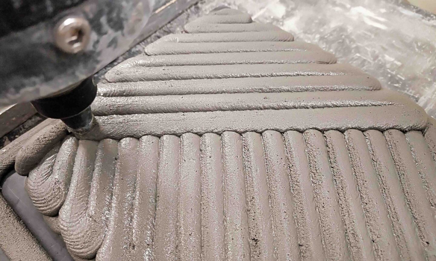Scientists have found that a pattern inspired by the curved nature of lobster shells could lead to stronger 3D-printed concrete structures