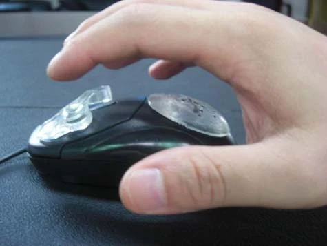 Pad N'Click adhesive mouse gel pads promise to increase user comfort while reducing stress on joints